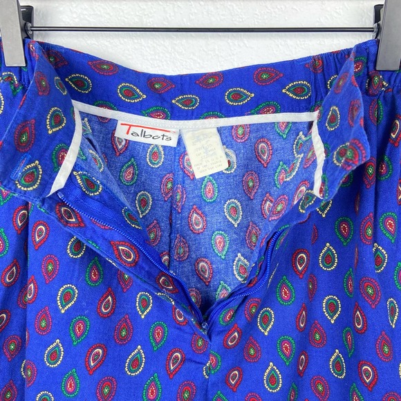 🖤 3/$25 SALE!!!
Vintage Talbots allover geometric print shorts - Picture 4 of 5